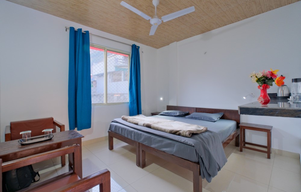 Kailash Manas Hotel