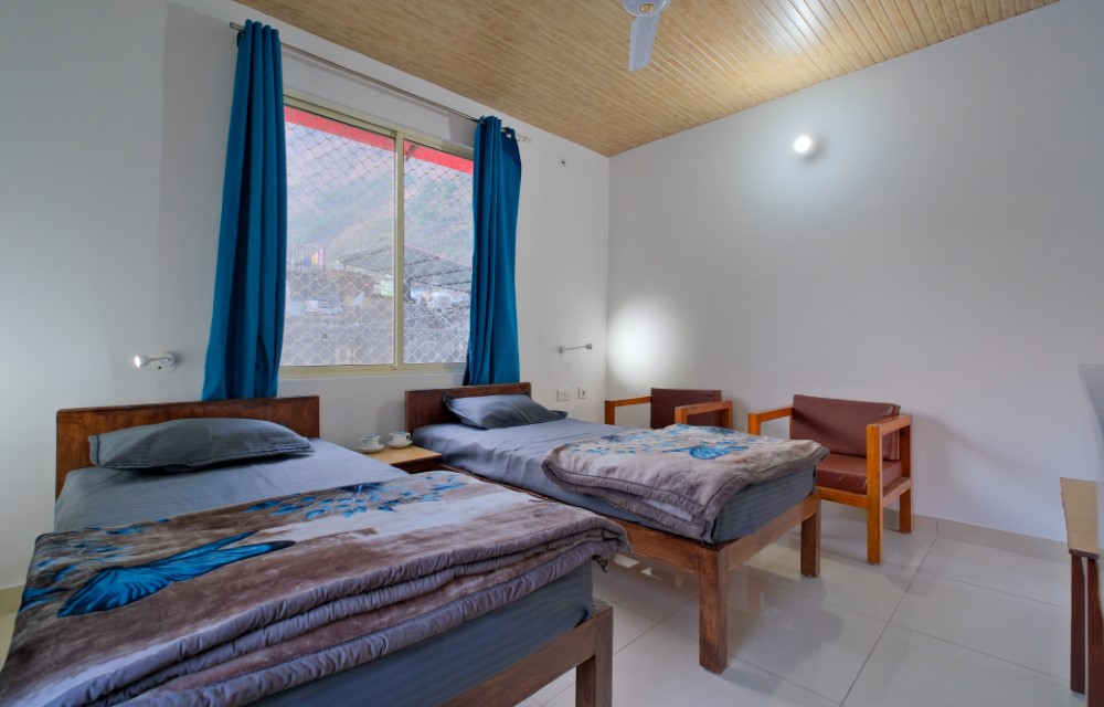 Kailash Manas Hotel